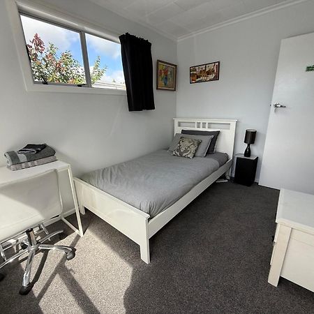 Inglewood Shared Home Bnb 뉴플리머스 외부 사진